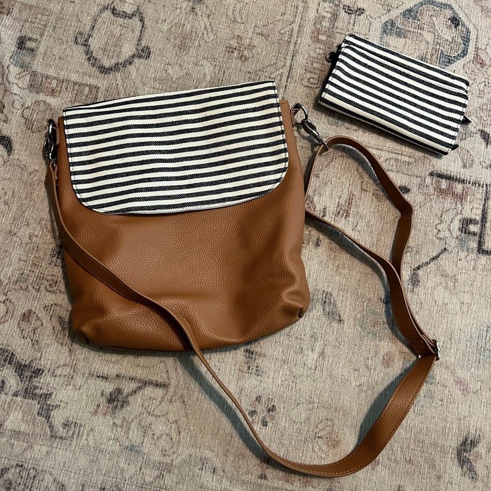 Thirty-one crossbody purse with matching wallet